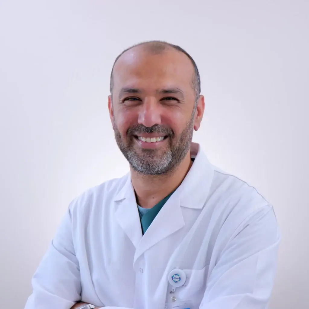 دكتور أحمد عبد الشكور اختصاصي النساء والولاد