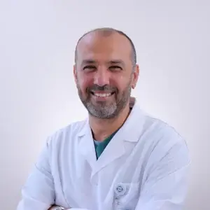 دكتور أحمد عبد الشكور اختصاصي النساء والولاد