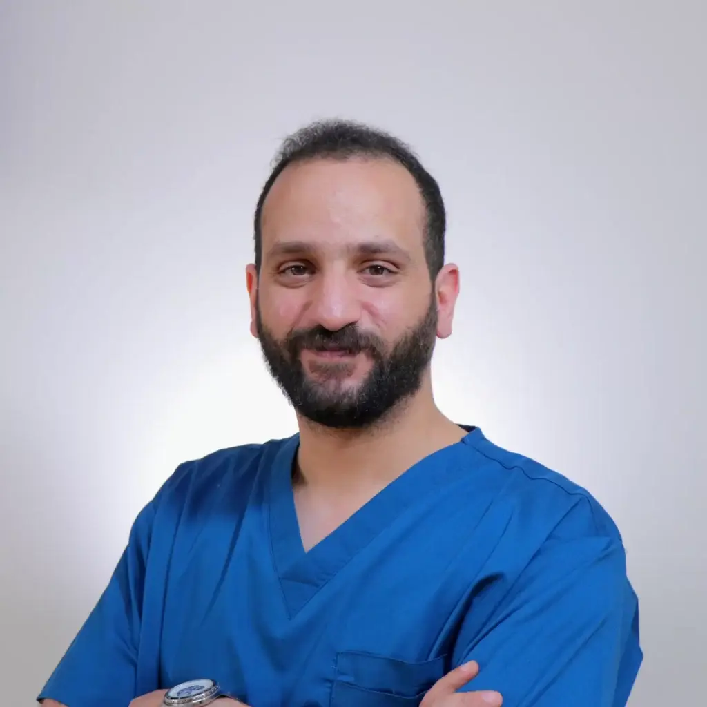 دكتور سلطان ناصر خليل القولق طبيب أسنان