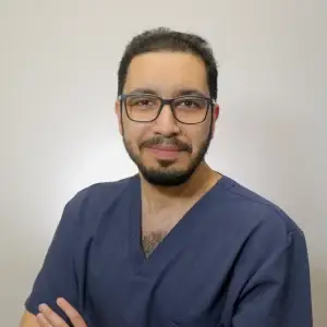 دكتور مهند أسامة غنيم طبيب أسنان عام