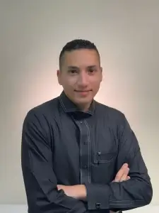 دكتور هاشم أبو خشبة طبيب أنف وأذن وحنجرة